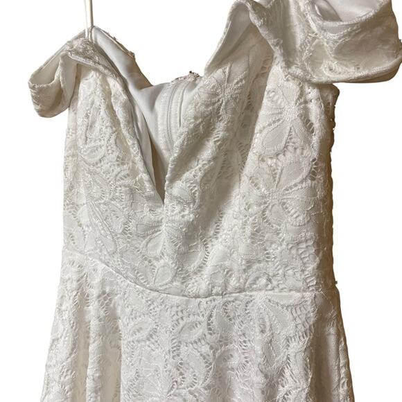 Windsor White Lace Off-Shoulder Dress – Size Small - Picture 3 of 9